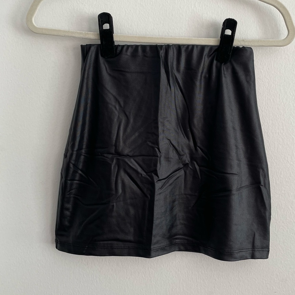 Black skirt